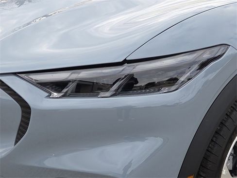 Used 2025 Ford Mustang Mach-E Select image 4