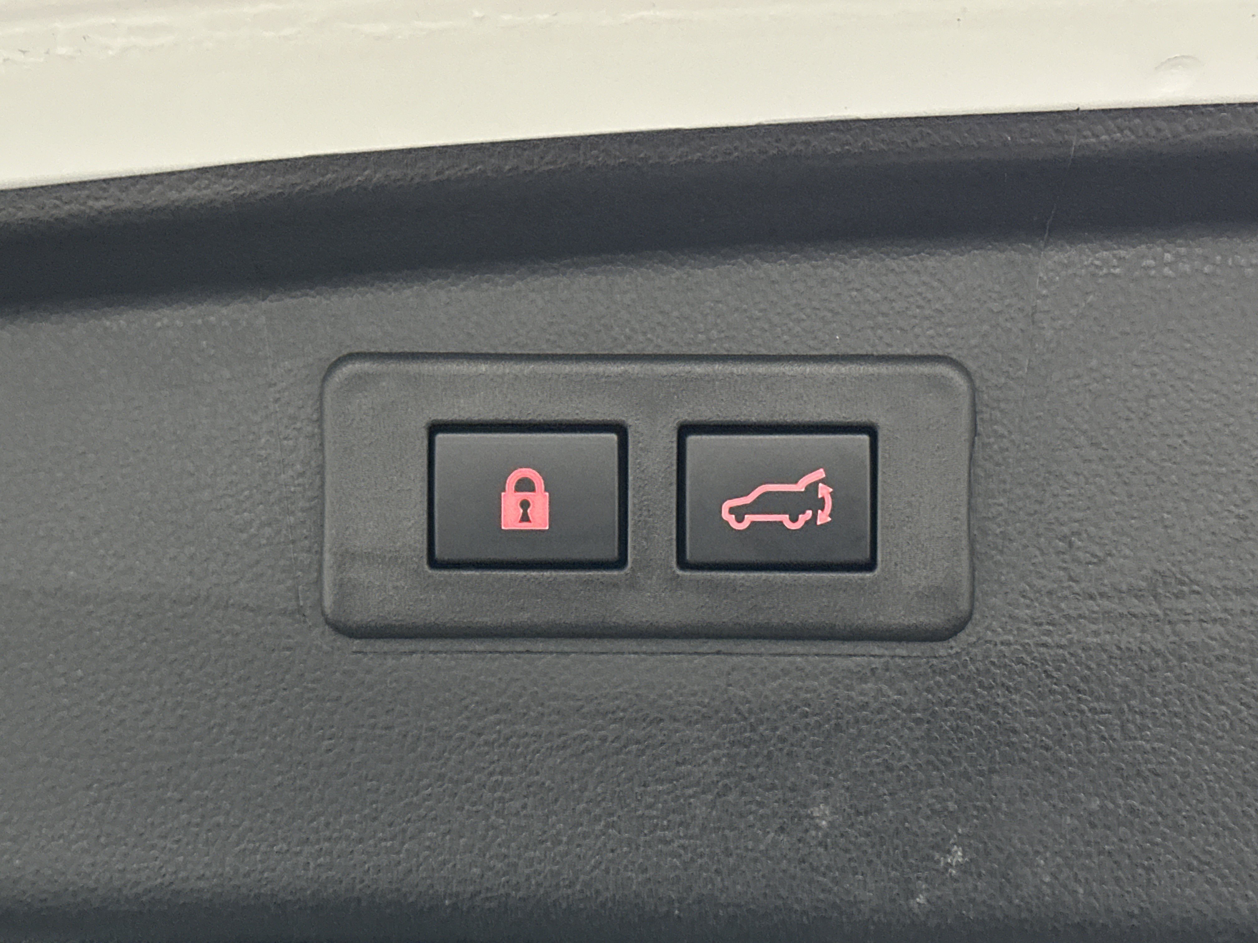 Used 2025 Subaru Outback Premium AWD/4WD image 14