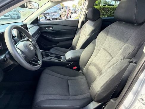 Used 2023 Honda Accord EX image 11
