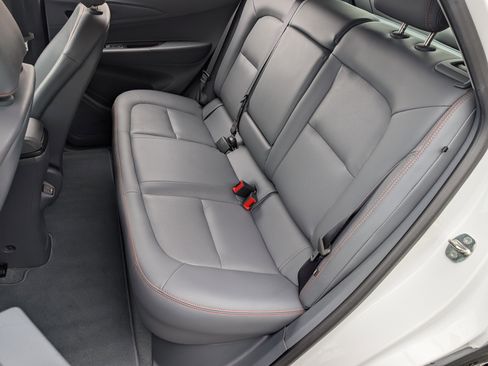 Used 2020 Chevrolet Bolt Premier w/ Infotainment Package image 17