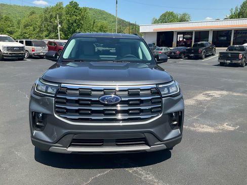 New 2026 Ford Explorer Active w/ Active Comfort Package RWD image 2