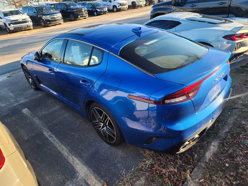 Used 2022 Kia Stinger GT1 image 6