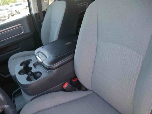 Used 2023 RAM 1500 Classic SLT AWD/4WD image 30