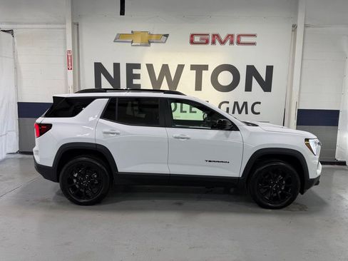 New 2026 GMC Terrain Elevation w/ Elevation Premium Package FWD image 30