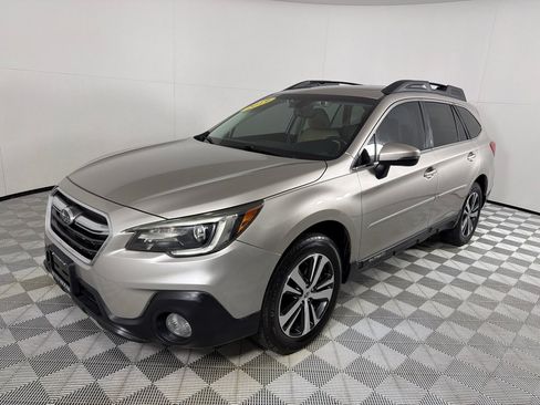 Used 2019 Subaru Outback 2.5i Limited AWD/4WD image 9