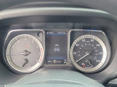 Used 2019 Nissan Titan SV AWD/4WD image 26