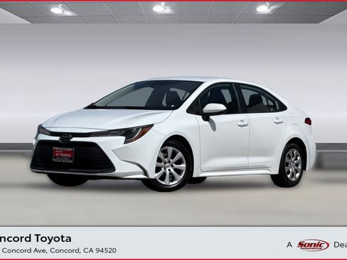 Used 2024 Toyota Corolla LE FWD image 1