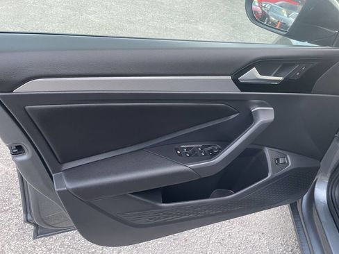 Used 2019 Volkswagen Jetta R-Line FWD image 23
