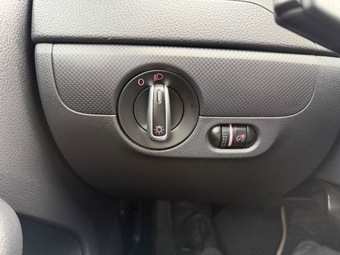 Used 2012 Volkswagen Jetta SE FWD image 29
