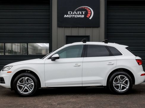 Used 2019 Audi Q5 2.0T Premium w/ Convenience Package AWD/4WD image 4
