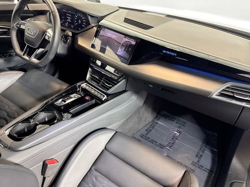 Used 2024 Audi RS e-tron GT w/ Carbon Performance Package image 27