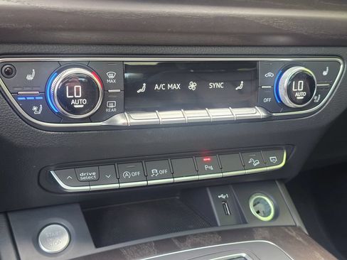 Used 2018 Audi Q5 Prestige w/ Prestige Package AWD/4WD image 41