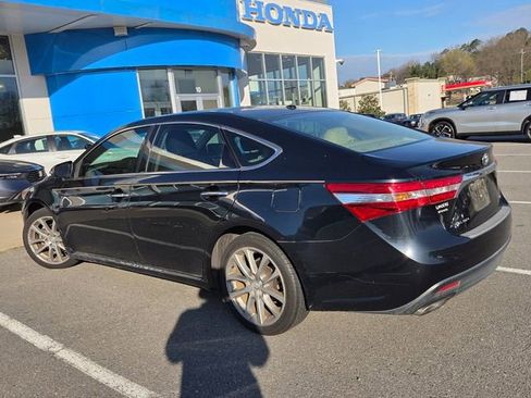 Used 2015 Toyota Avalon XLE Touring FWD image 3