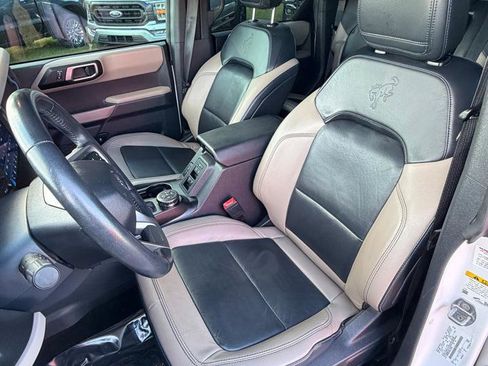 Used 2022 Ford Bronco Wildtrak image 6