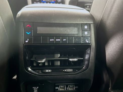 Used 2023 Jeep Grand Cherokee L Limited w/ Luxury Tech Group II image 27