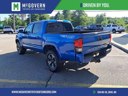 Used 2018 Toyota Tacoma TRD Sport AWD/4WD image 3