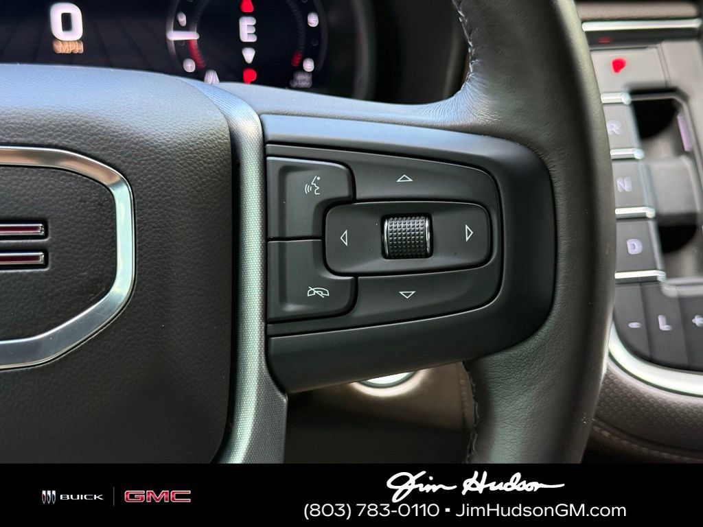 Used 2022 GMC Yukon XL SLT w/ SLT Luxury Package RWD image 32