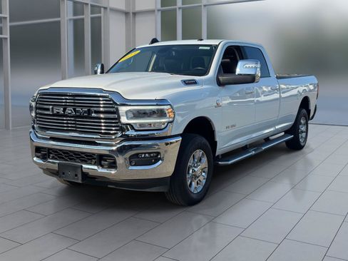 Used 2024 RAM 3500 Laramie AWD/4WD image 1