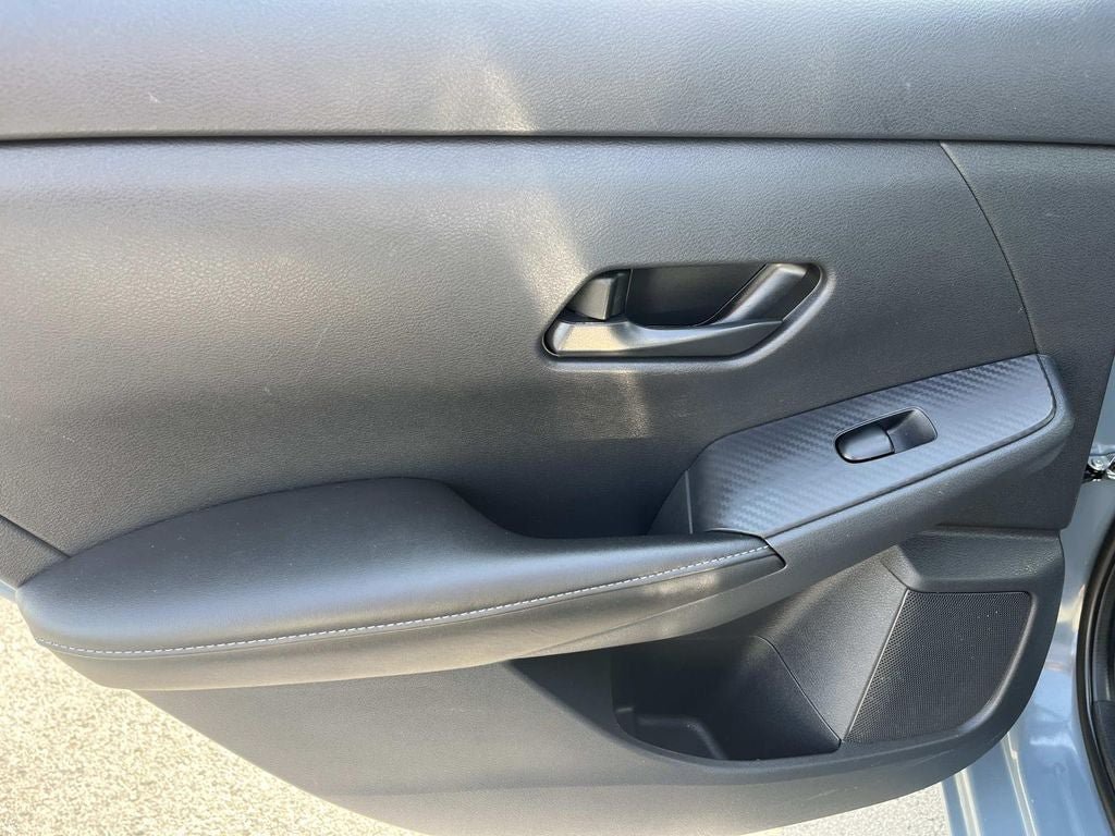 Used 2025 Nissan Sentra SV FWD image 16