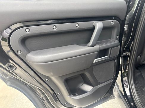 Certified 2025 Land Rover Defender 110 S AWD/4WD image 17