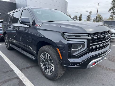 Used 2025 Chevrolet Suburban Z71 w/ Z71 Off-Road Package image 1