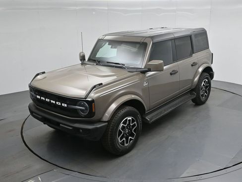 New 2026 Ford Bronco Outer Banks AWD/4WD image 35