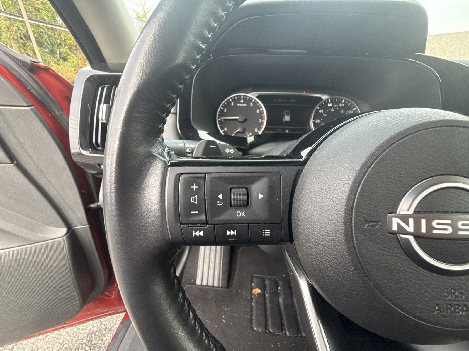 Used 2022 Nissan Pathfinder SV w/ SV Premium Package AWD/4WD image 23