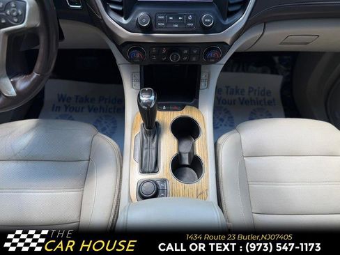 Used 2018 GMC Acadia Denali w/ Technology Package AWD/4WD image 29