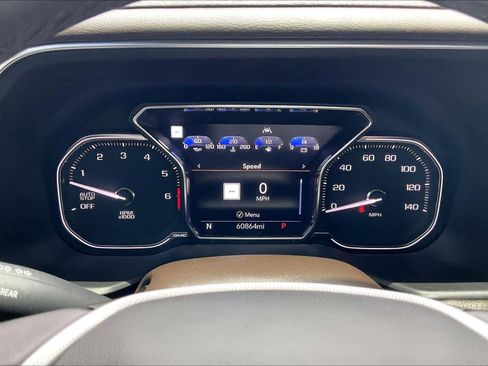 Used 2021 GMC Yukon Denali w/ Denali Premium Package RWD image 20