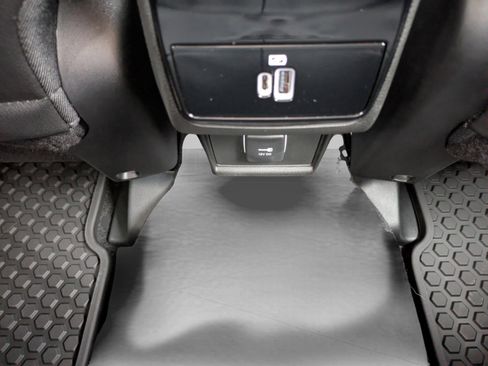 New 2026 Jeep Compass Latitude w/ Sun and Sound Group AWD/4WD image 21