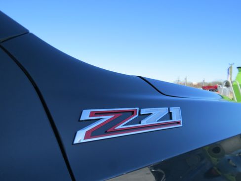 Used 2025 Chevrolet Tahoe Z71 w/ Z71 Off-Road Package image 10