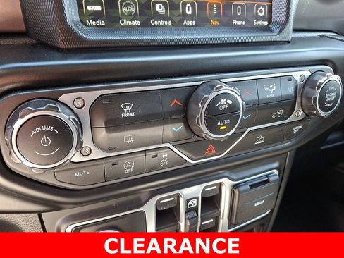 Used 2022 Jeep Gladiator Sport AWD/4WD image 15