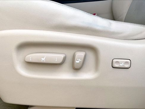 Used 2012 Lexus RX 350 FWD w/ Premium Pkg image 34