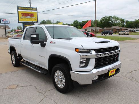 Used 2023 Chevrolet Silverado 2500 LT w/ Convenience Package image 45