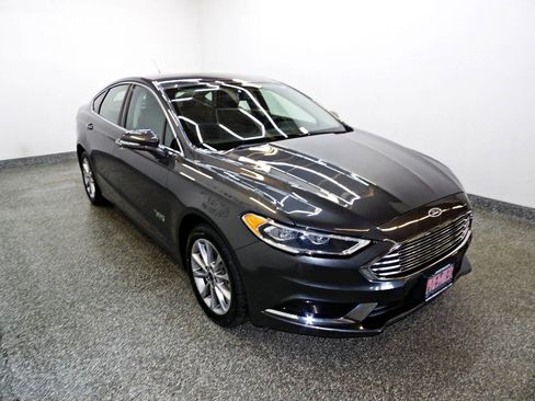 Used 2018 Ford Fusion Energi SE FWD image 3