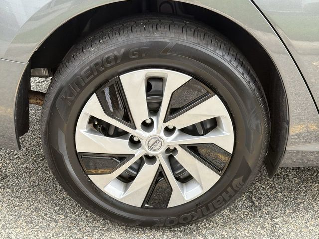 Certified 2025 Nissan Altima 2.5 S FWD image 12