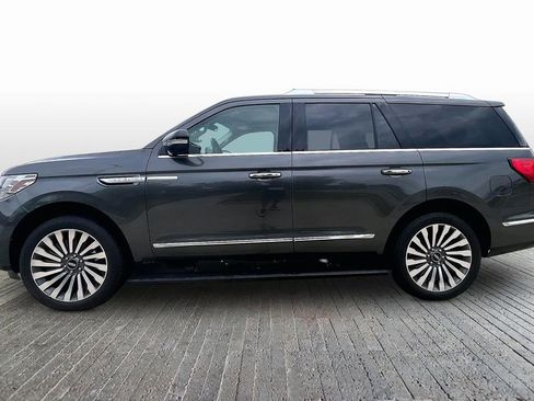 Used 2018 Lincoln Navigator Reserve AWD/4WD image 4