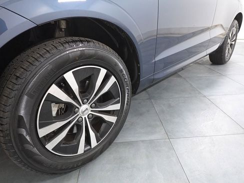 Used 2023 Volvo XC60 B5 Core image 31