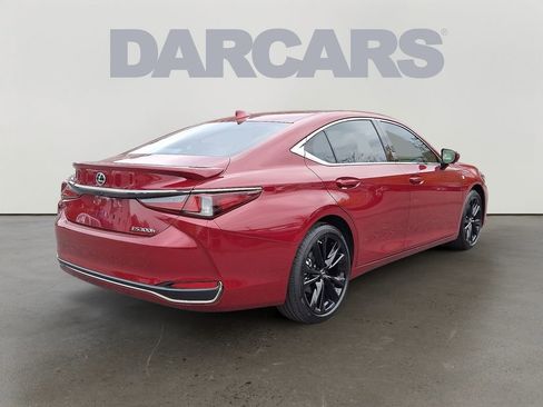Used 2024 Lexus ES 300h F Sport image 6