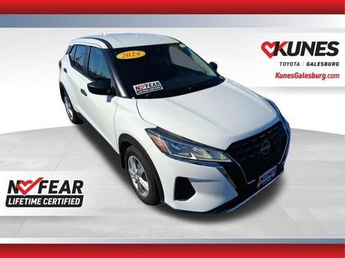 Used 2024 Nissan Kicks S image 1