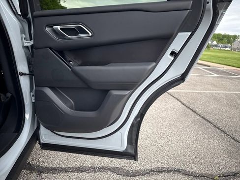 New 2026 Land Rover Range Rover Velar Dynamic SE image 17