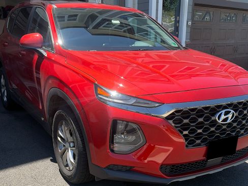 Used 2019 Hyundai Santa Fe SE AWD/4WD image 2