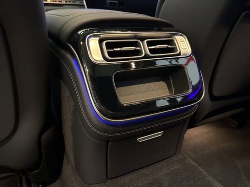 Used 2022 Mercedes-Benz S 500 4MATIC w/ AMG Line Package image 38