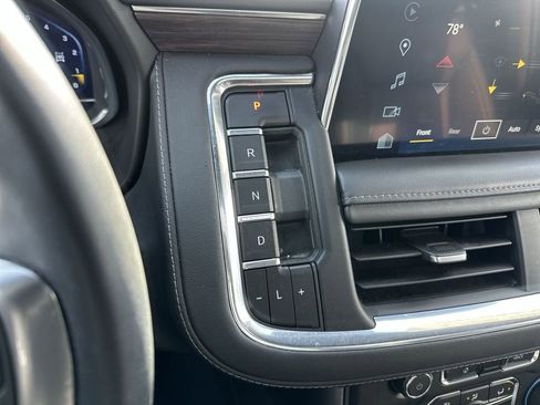 Used 2023 Chevrolet Tahoe Z71 w/ Luxury Package image 19