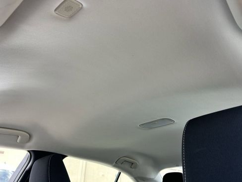 Used 2025 Toyota Corolla LE image 12