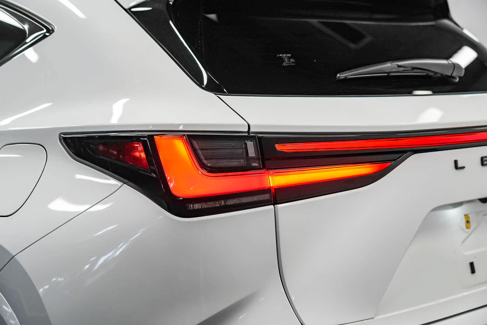 Used 2025 Lexus NX 450h+ F Sport w/ Accessory Package (2T) AWD/4WD image 11