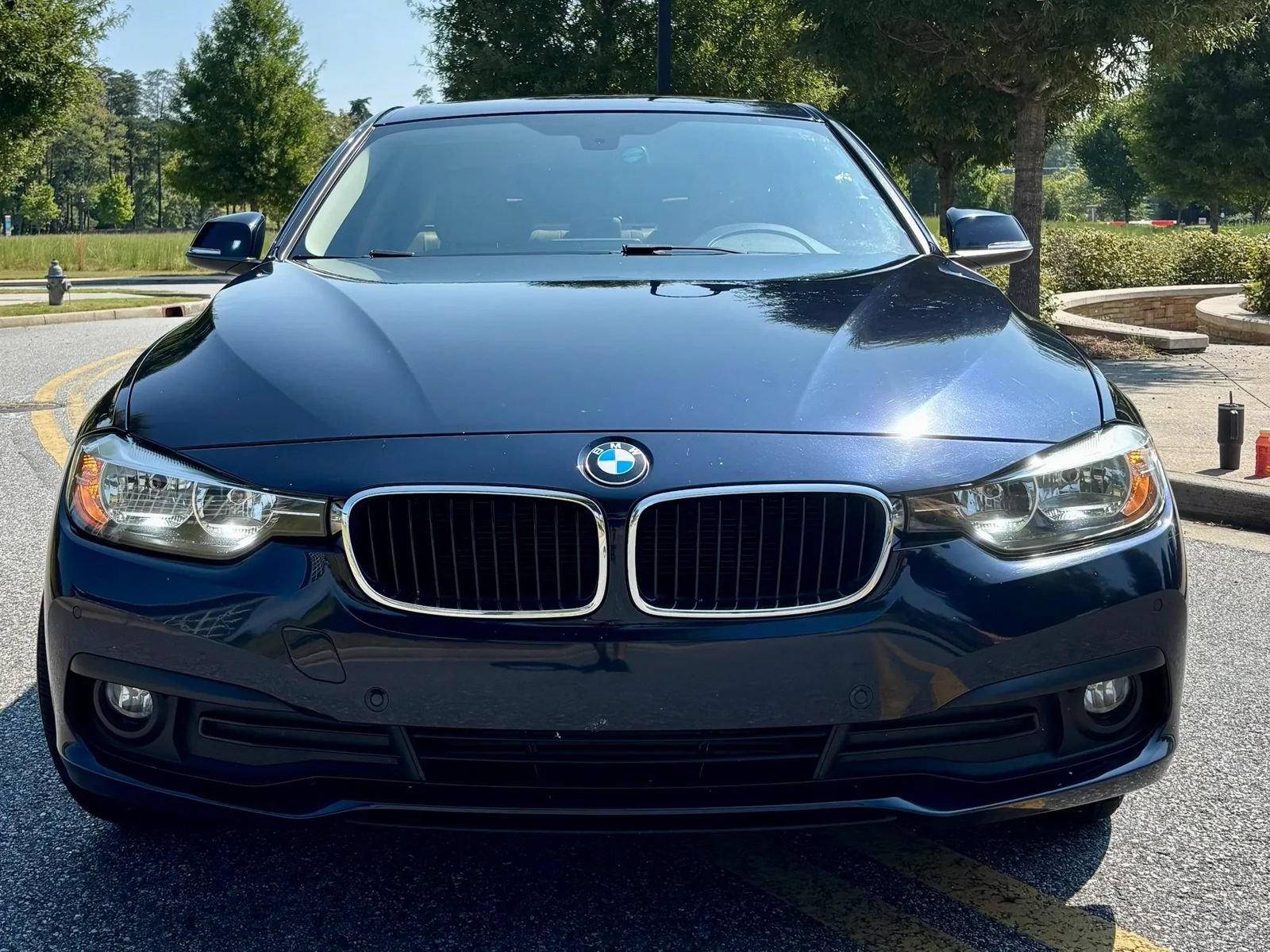 Used 2017 BMW 320i Sedan RWD image 8