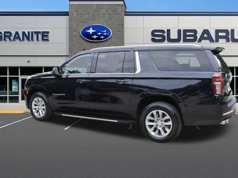 Used 2023 Chevrolet Suburban Premier AWD/4WD image 8