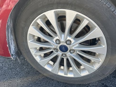 Used 2017 Ford C-MAX Energi SE w/ Equipment Group 402A image 5