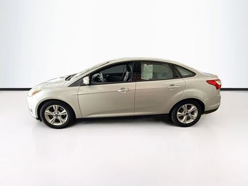 Used 2014 Ford Focus SE w/ SE Winter Package image 9